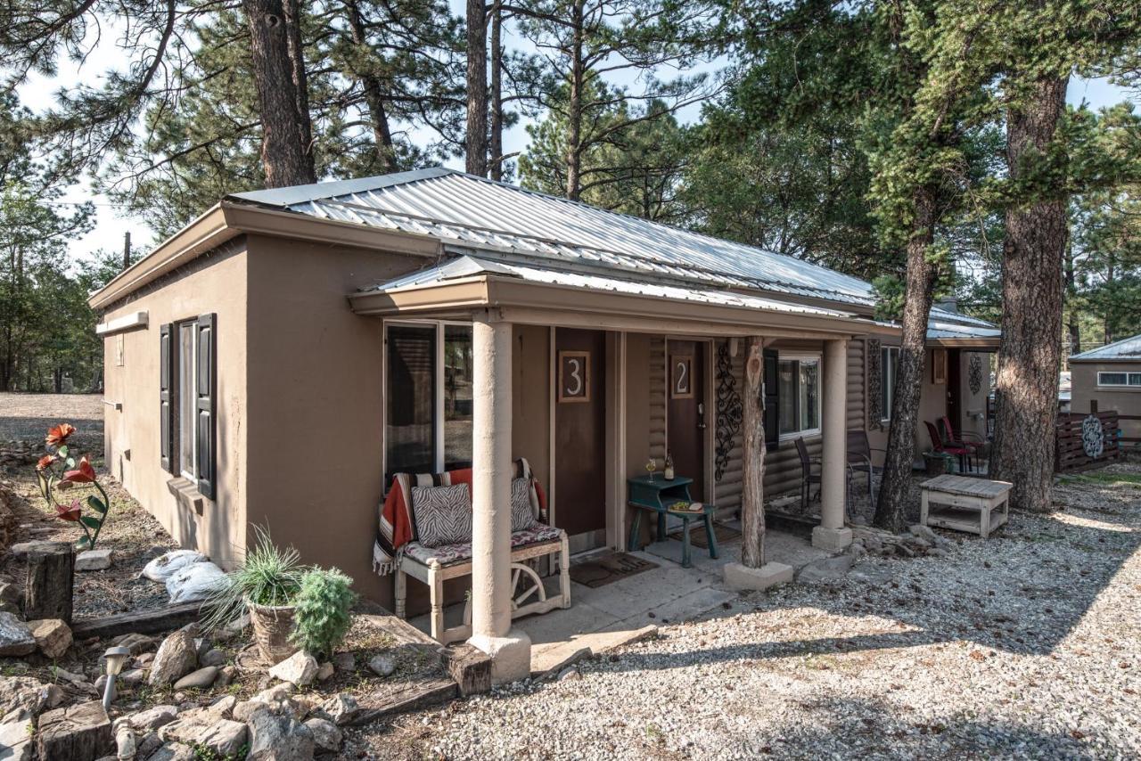 The Rugged Retreat (#3)