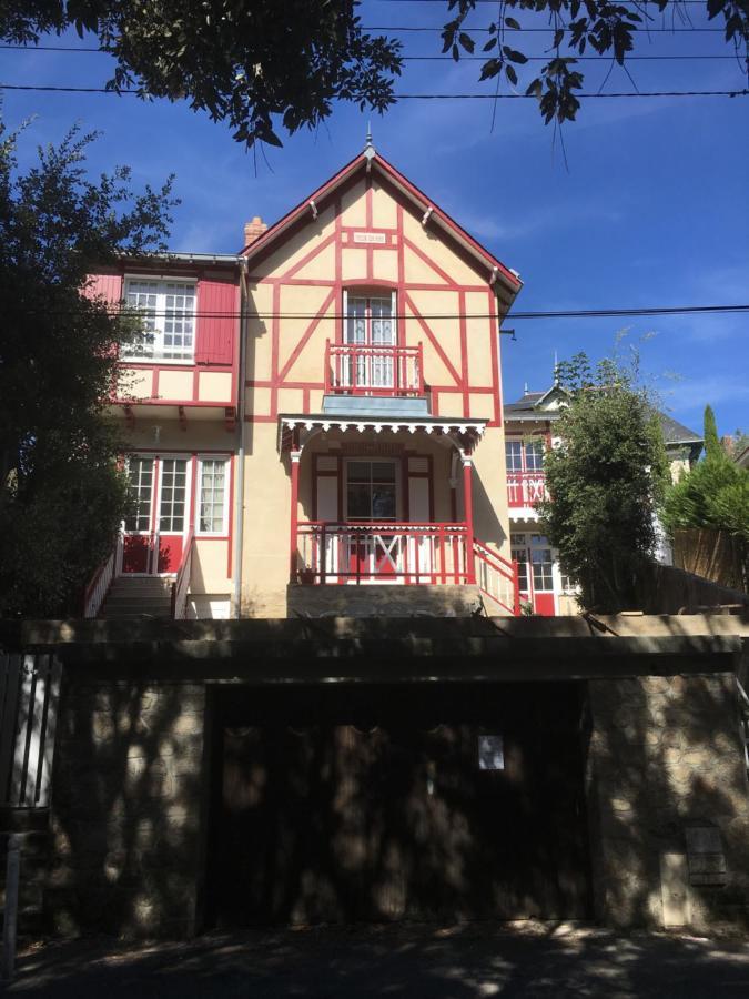 Two-Bedroom House,1035960091:JPEG