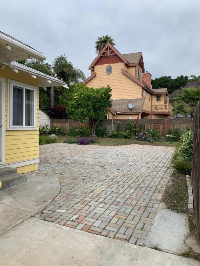 Three-Bedroom House,1040674837:JPEG