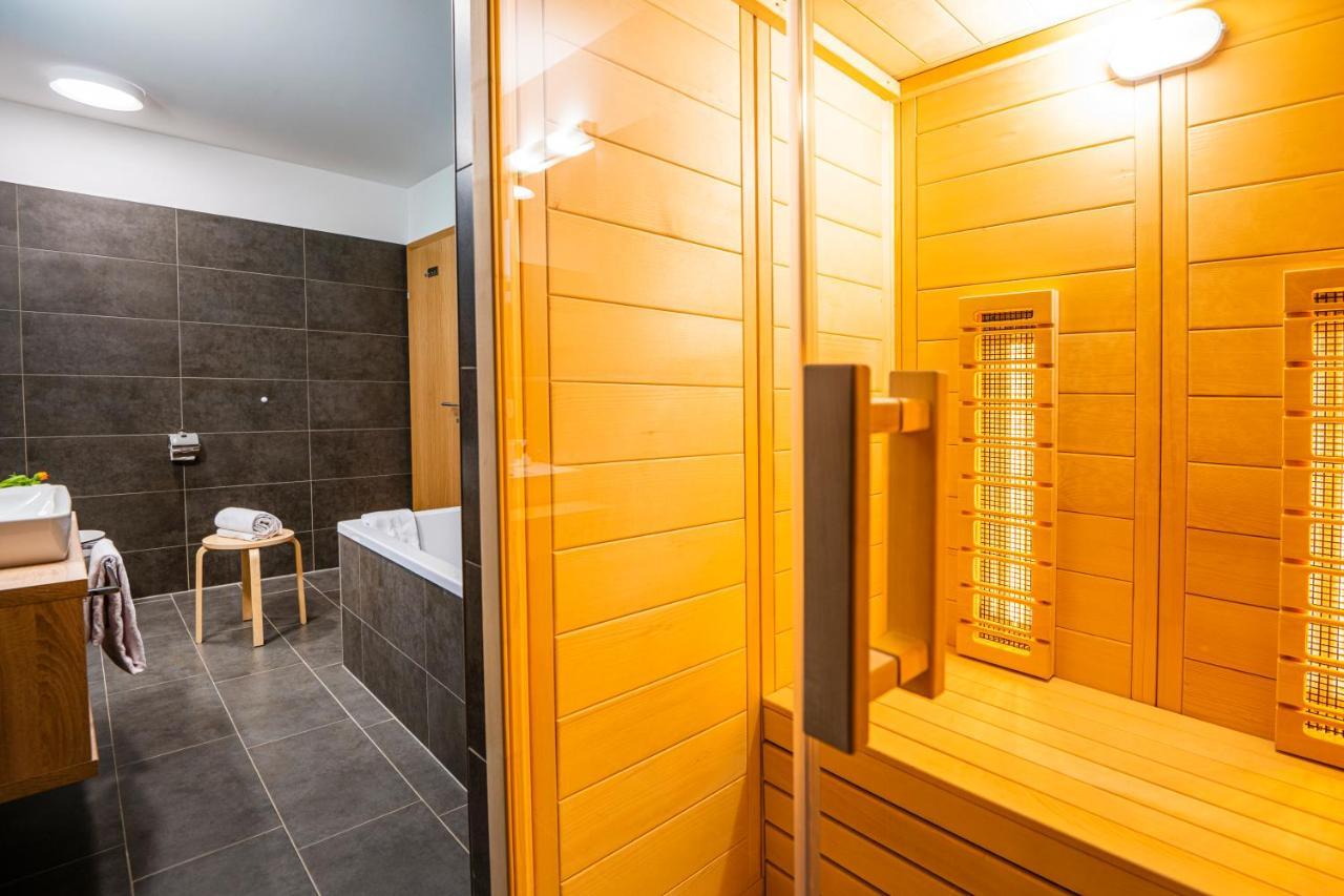 Chalet mit 4 Schlafzimmern und eigener Sauna