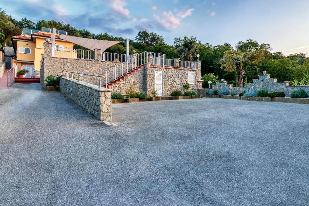 Five-Bedroom Villa