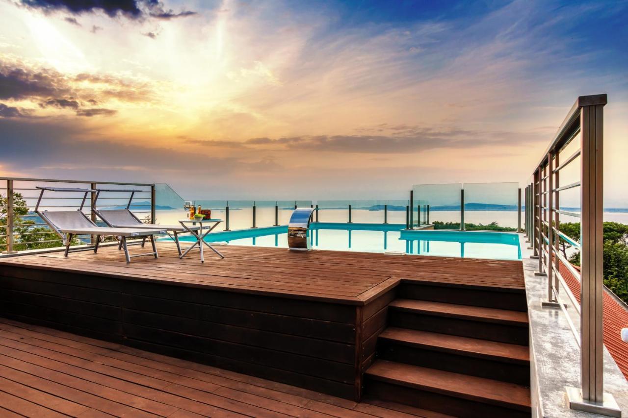 Five-Bedroom Villa