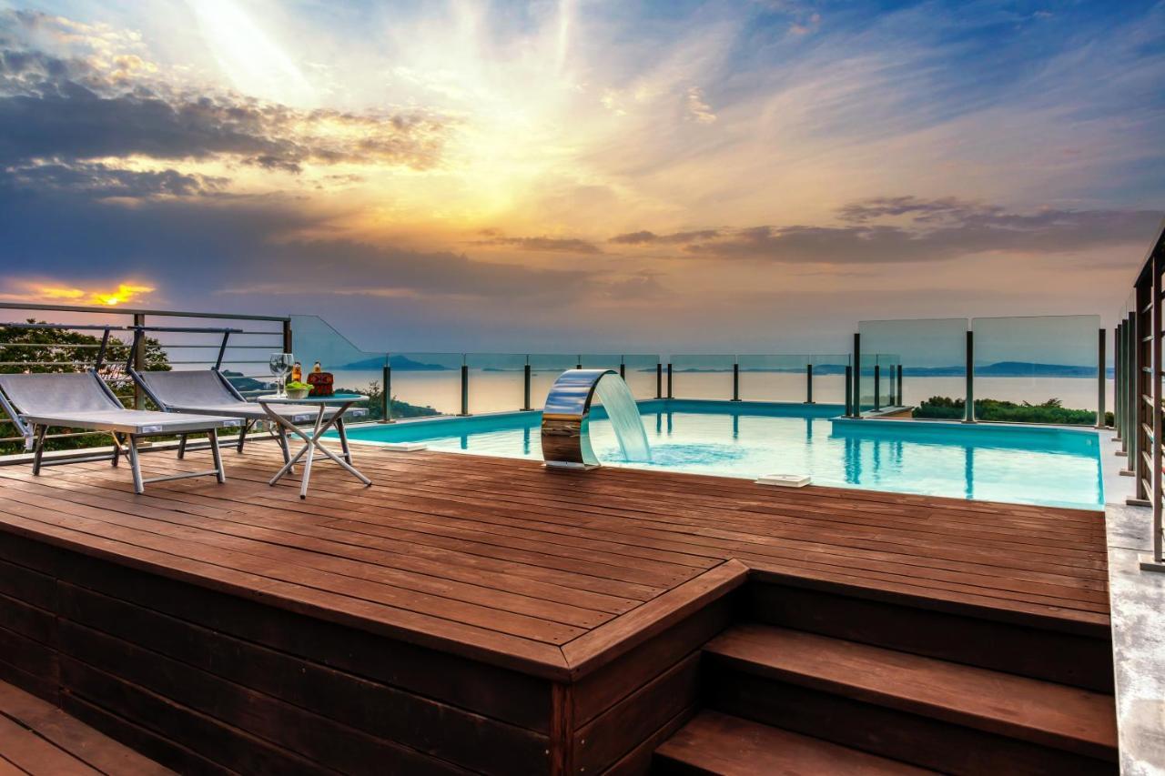Five-Bedroom Villa