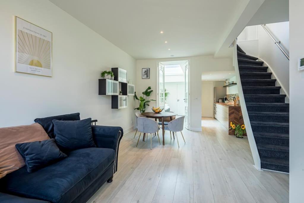 Two-Bedroom House,1373175641:JPEG