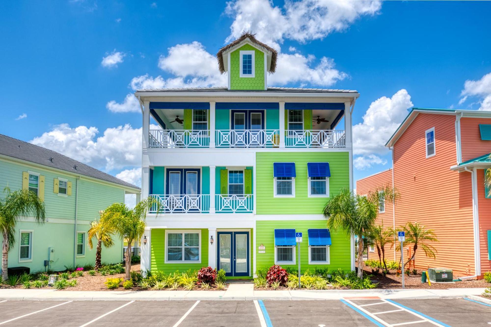 Eight Bedroom Elite Cottage