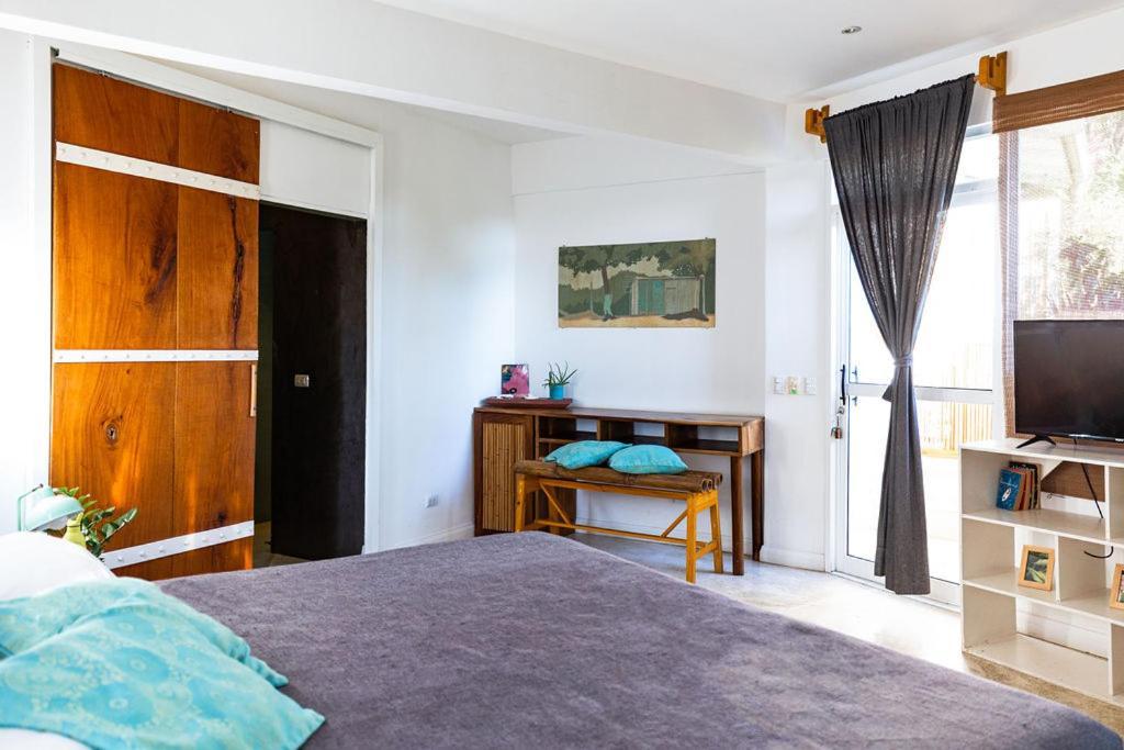 One-Bedroom Apartment with Terrace,1542348712:JPEG