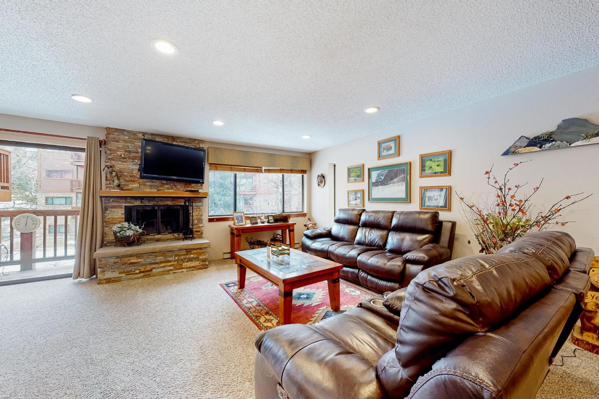 Two-Bedroom Apartment,1559016640:JPEG