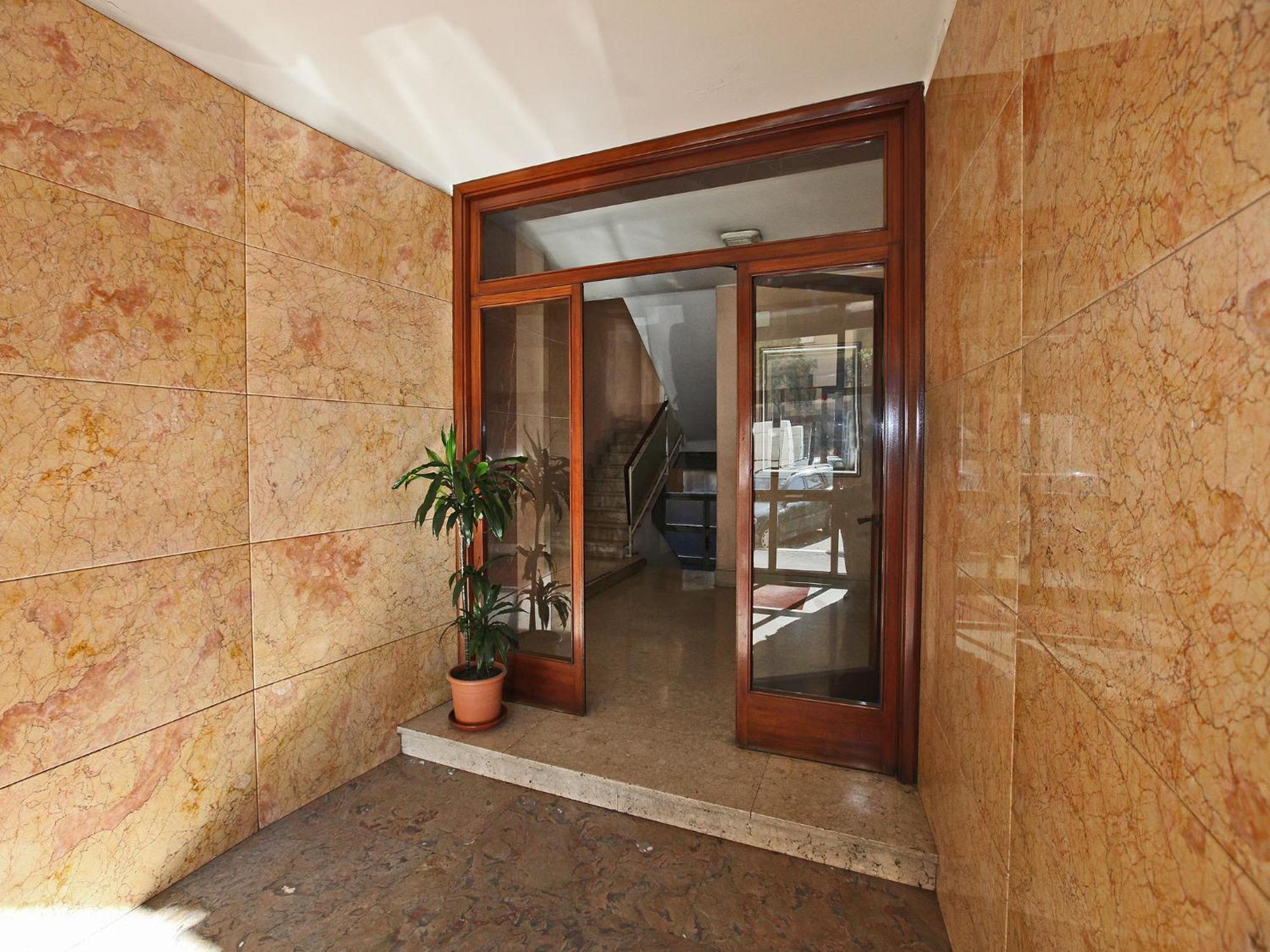 Two-Bedroom Apartment City View