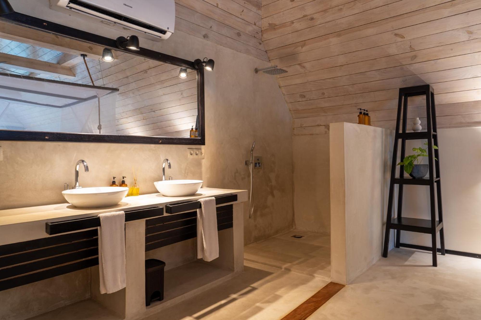 Two-Bedroom Deluxe Villa Sea View