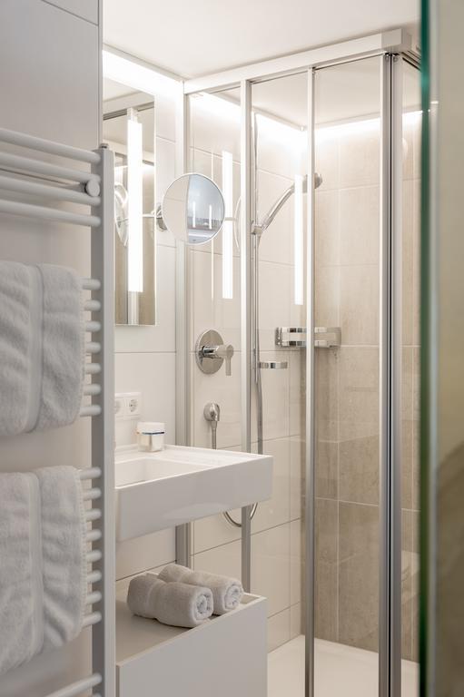 Doppelzimmer mit Balkon