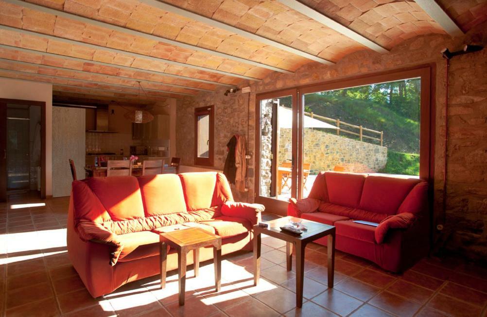 Three-Bedroom House,856007432:JPEG