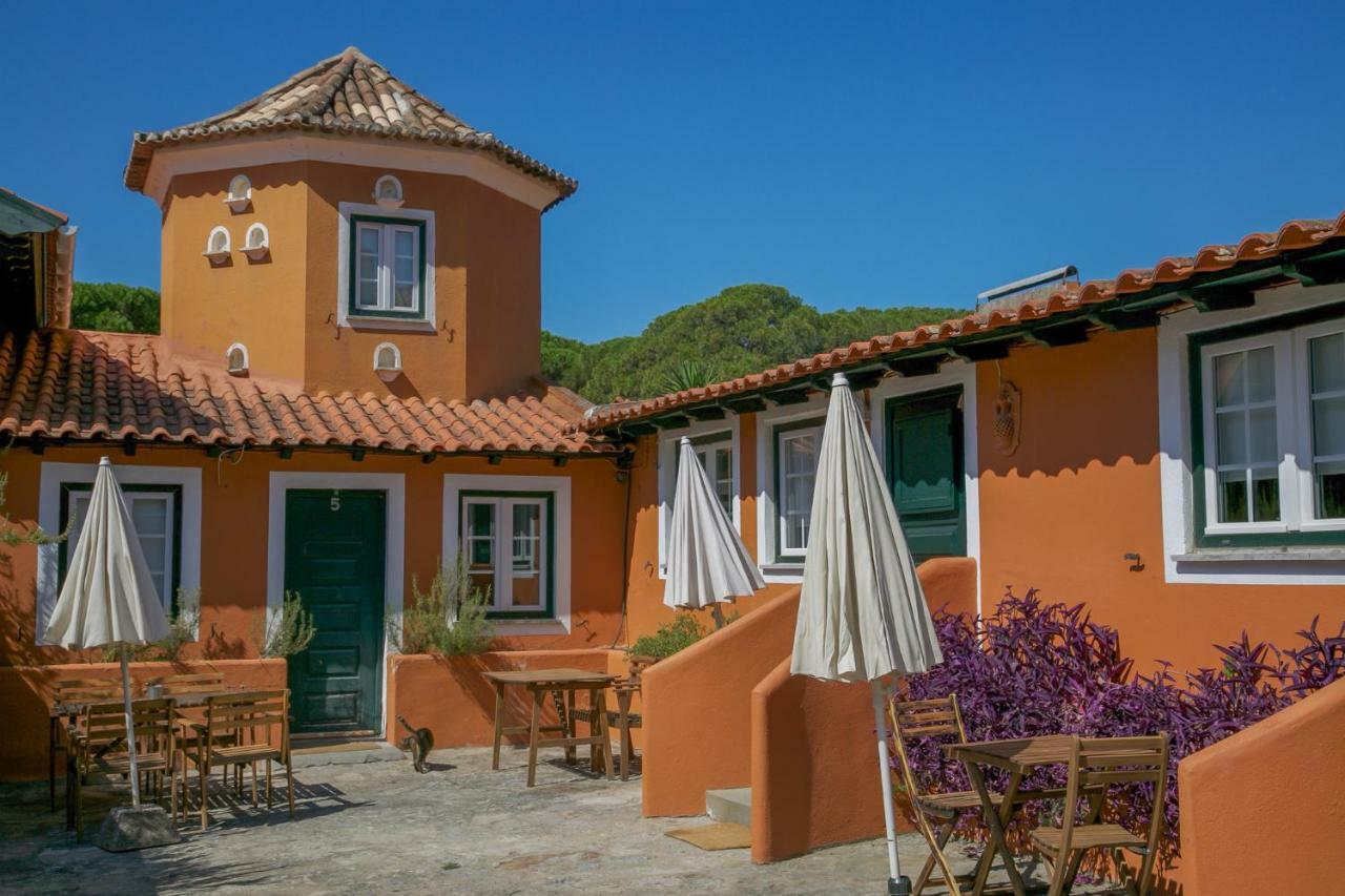 Villa com 2 Quartos e Pátio