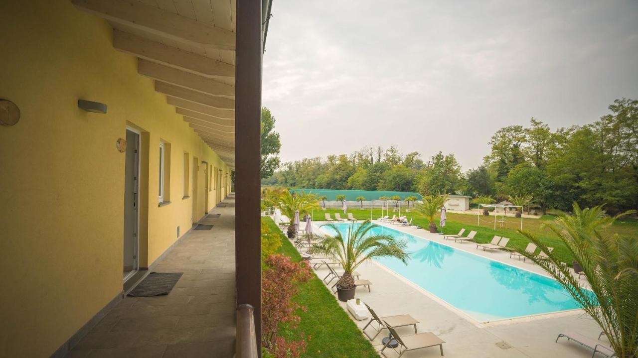 Triple Room Pool View,926917132:JPEG