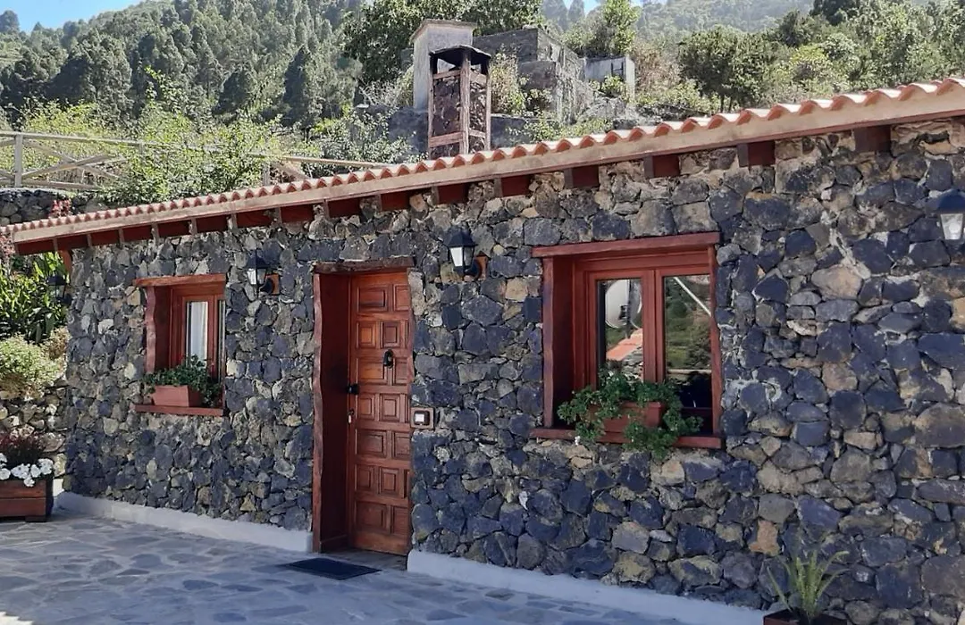 Casas Rurales Los Guinderos-1
