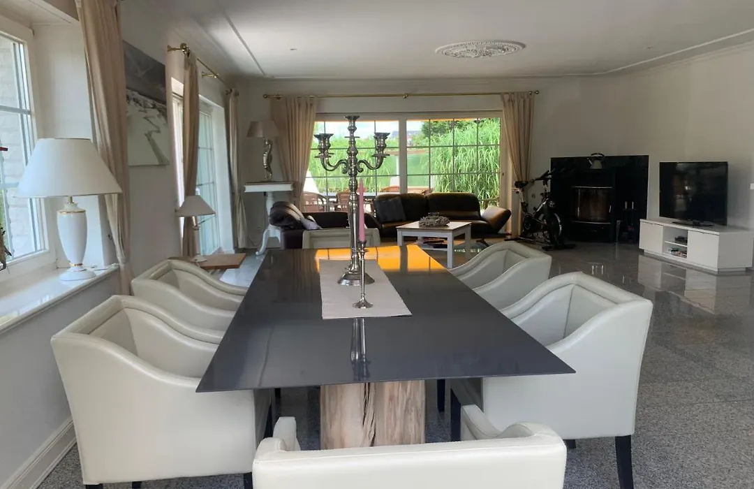 Strandbungalow / Ferienhaus Ostsee-1
