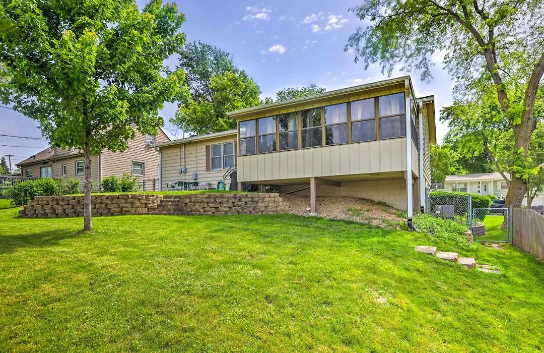 6 Mi To Old Market: Home W/ Bbq-Ready Patio!-1