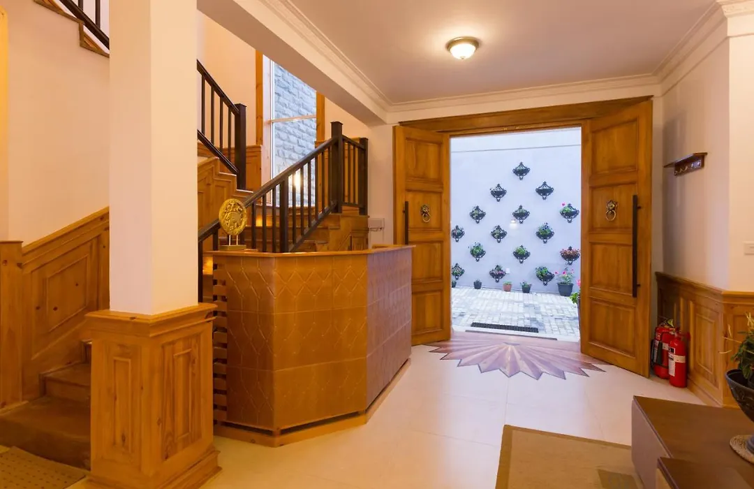 C I Residence-1