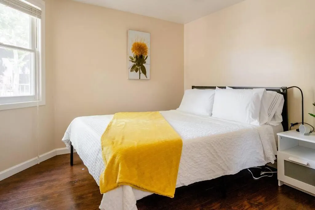 *2Bdr Victorian Home Away From Home - *Central Loc-1