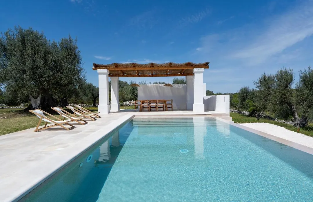 Trulli Cicerali , trulli design con piscina panoramica-1