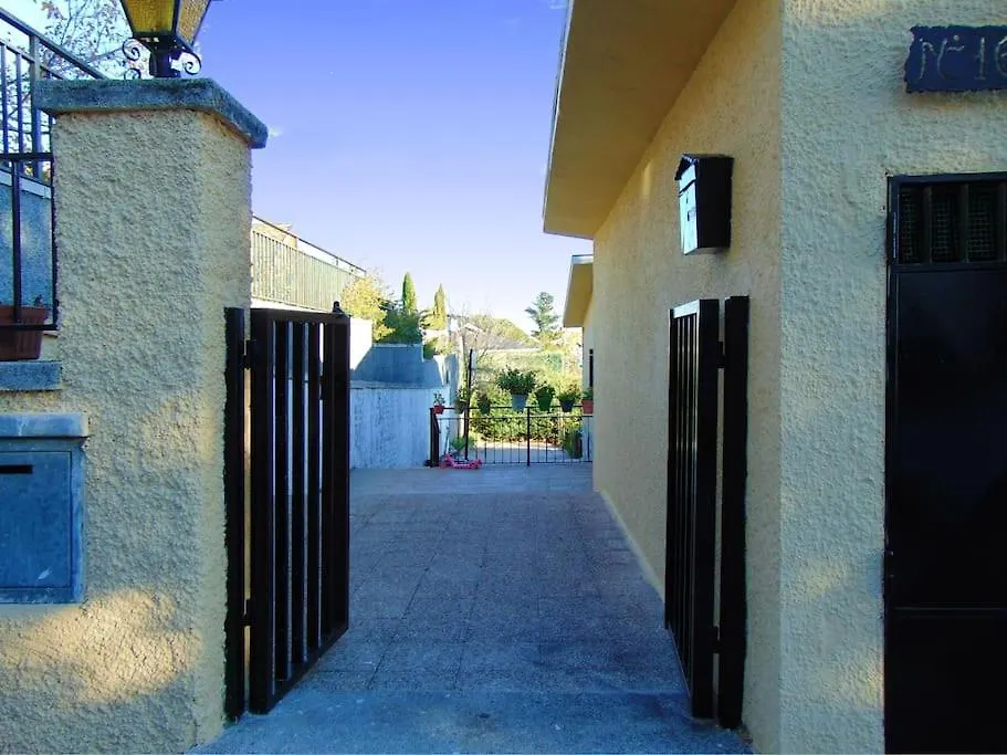 Casa En La Sierra De Madrid Para Grupos Grandes-1