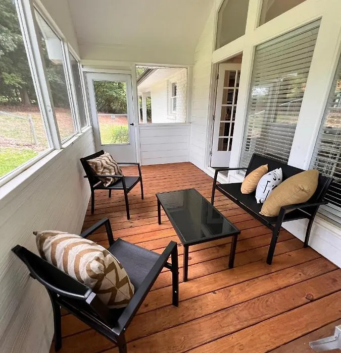 3 Bedroom Home Near Berry College And Local Hospitals-1