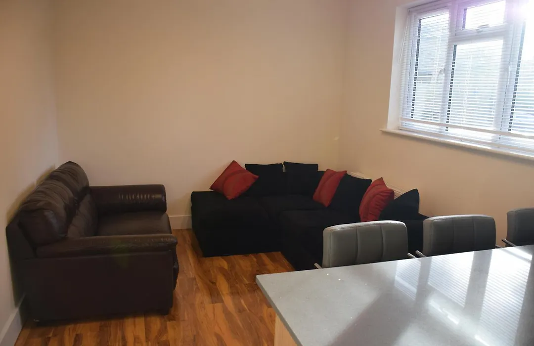 Four Bedroom House Chandos Road-1