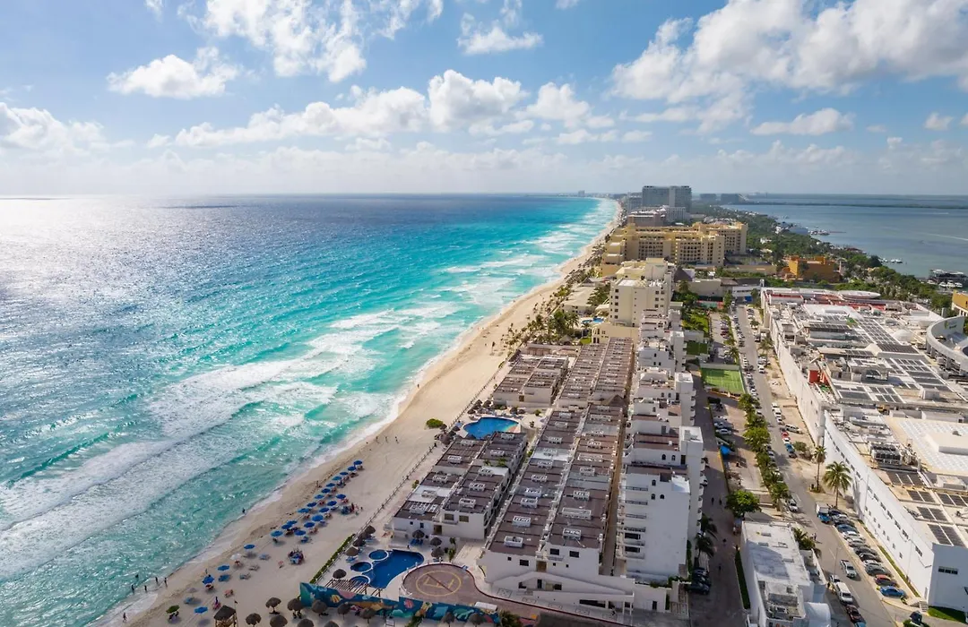 Beachfront Villa 4Br Hotel Zone Cancun-1