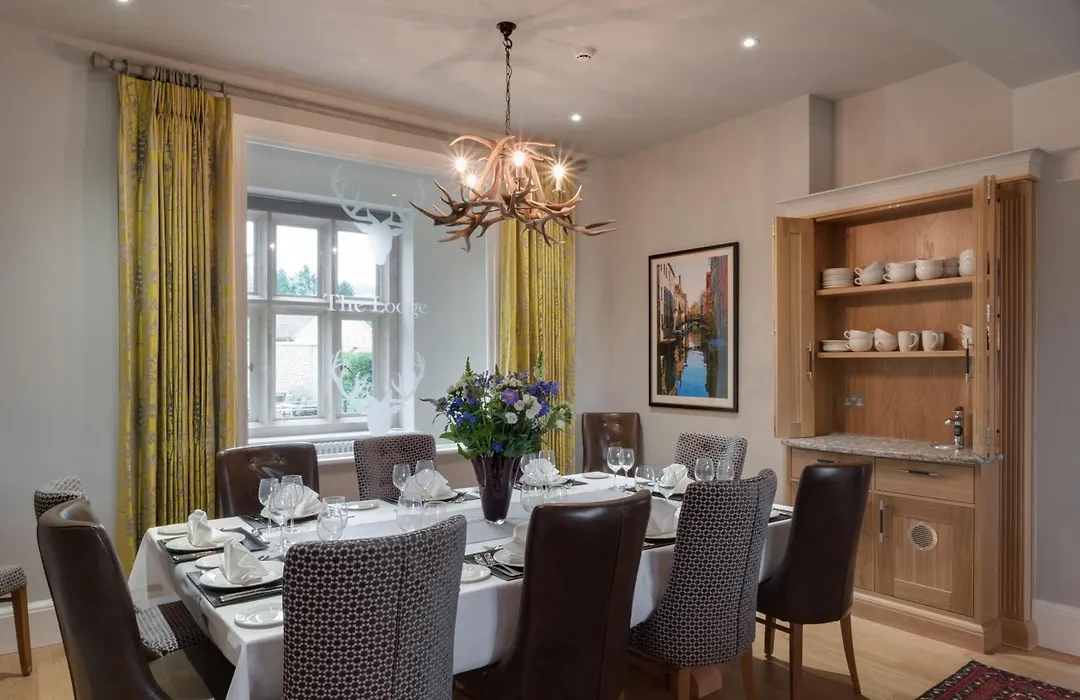 The Lodge At Winchcombe By Birch Stays-1