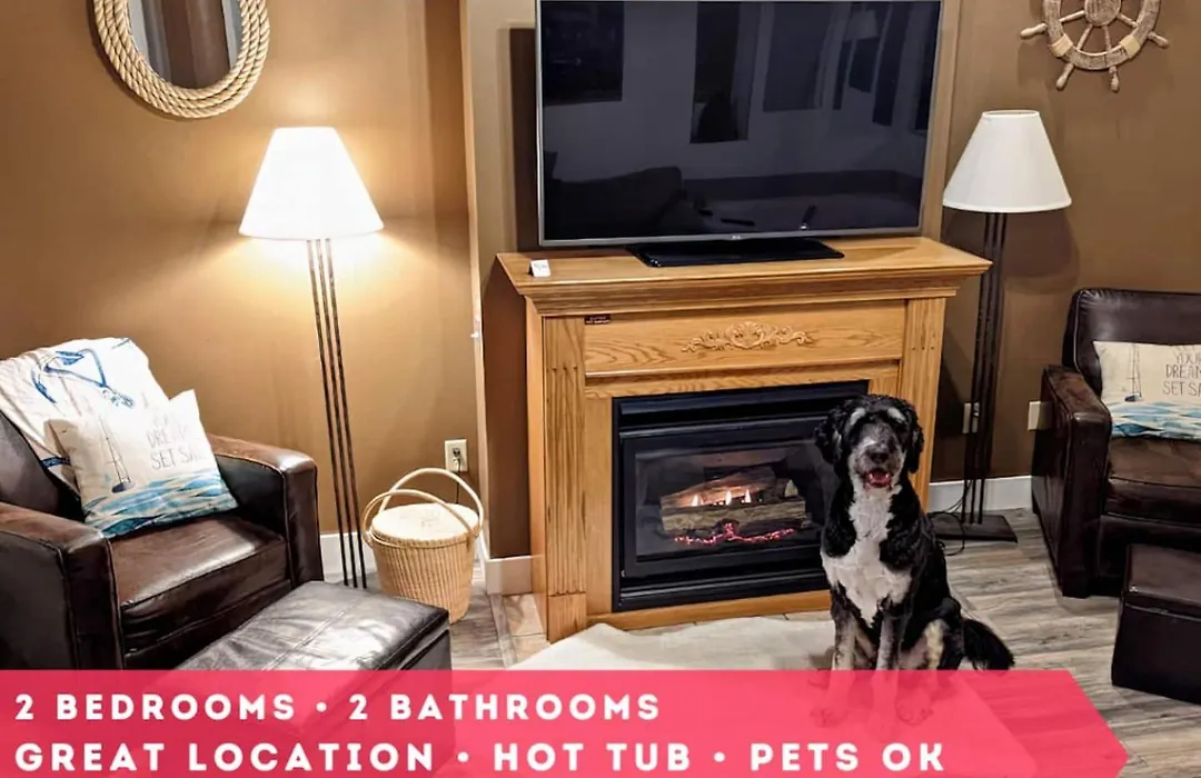 Dog-Friendly Canal Park Condo Hot Tub Pool-1