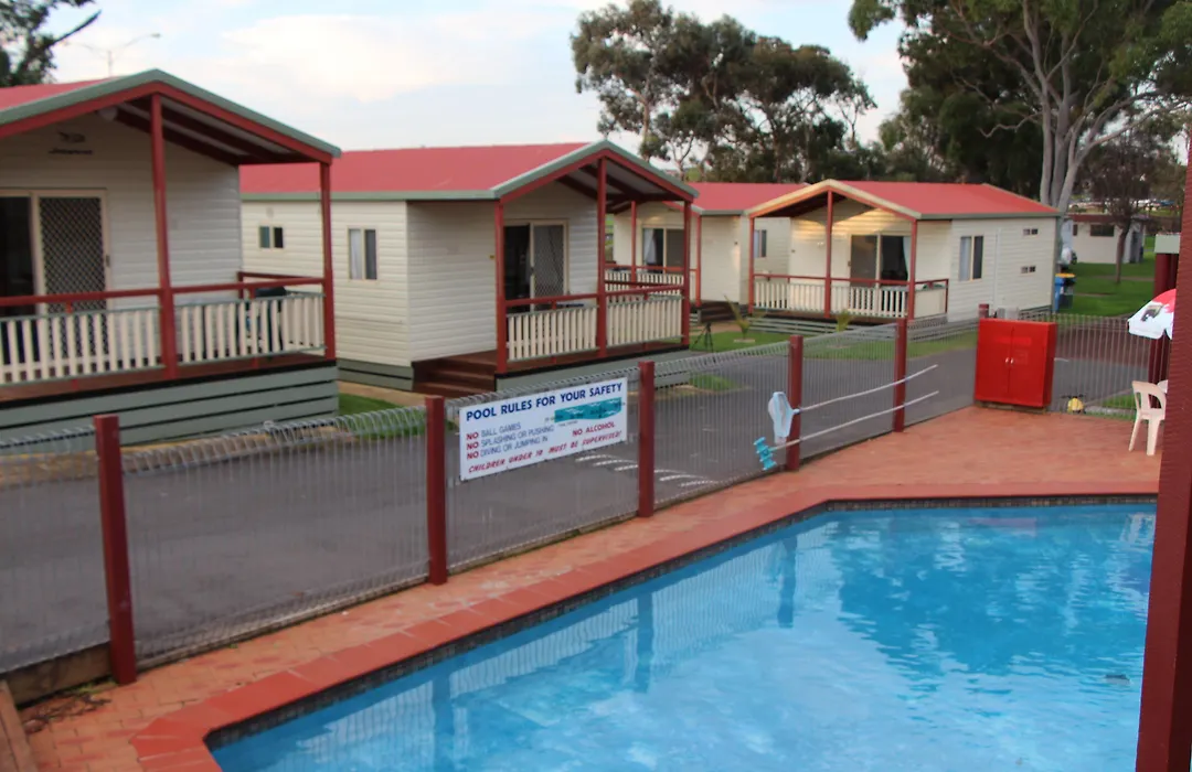Warrnambool Motel And Holiday Park-1