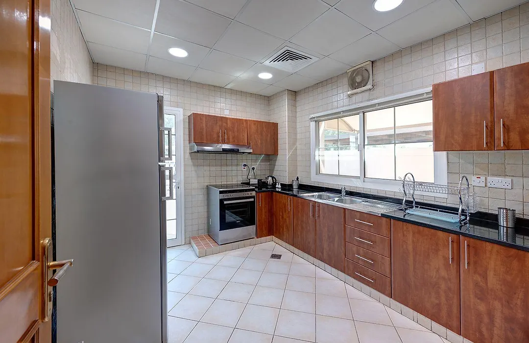 J5 Four Bedroom Villa Holiday Home In Mirdif-1