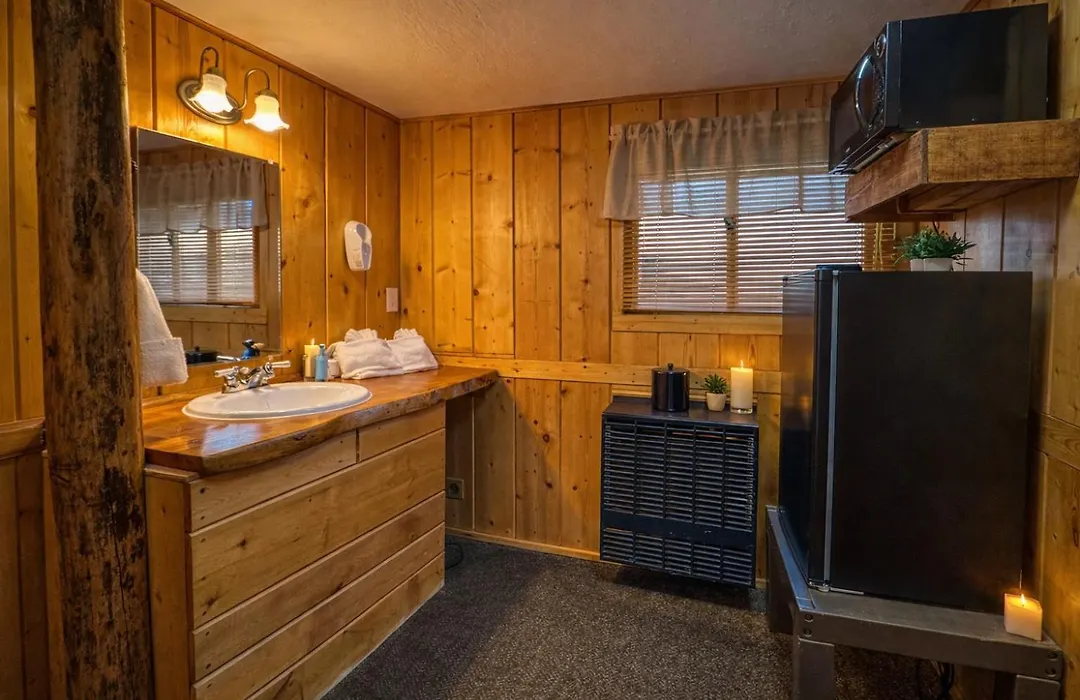 Chinook Winds Lodge-1
