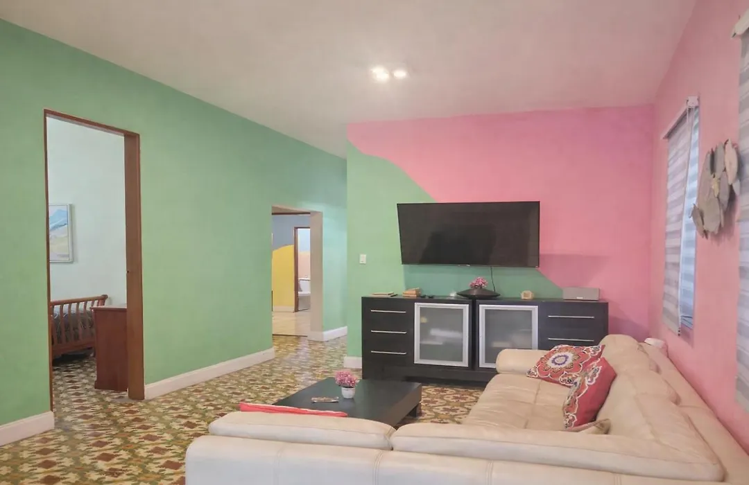 Calle Hollanda 3 Bedroom Home-1