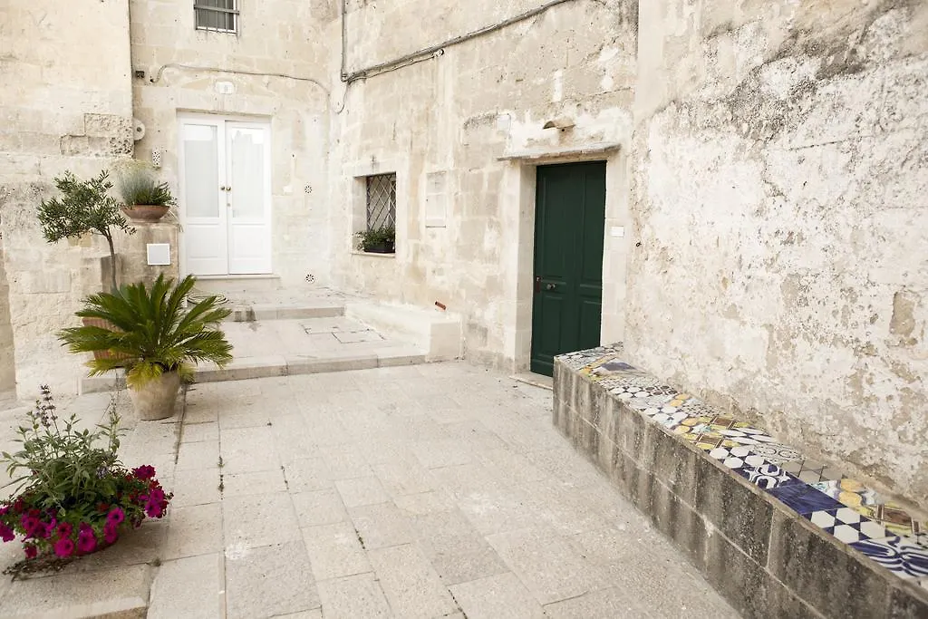 La Corte Dei Cavalieri-1
