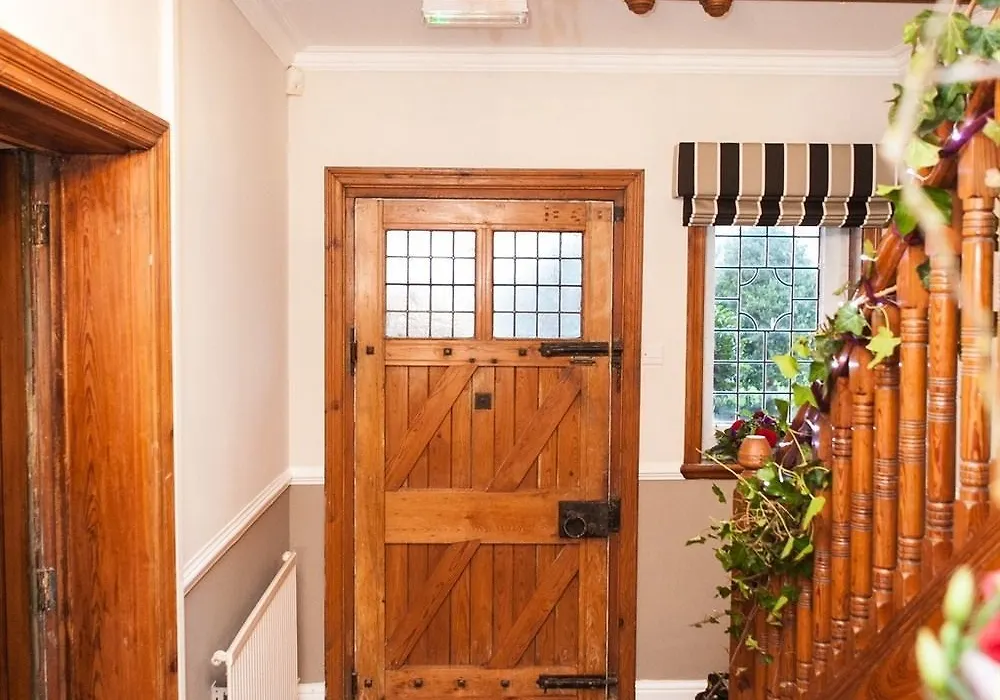 Dodleston Manor-1