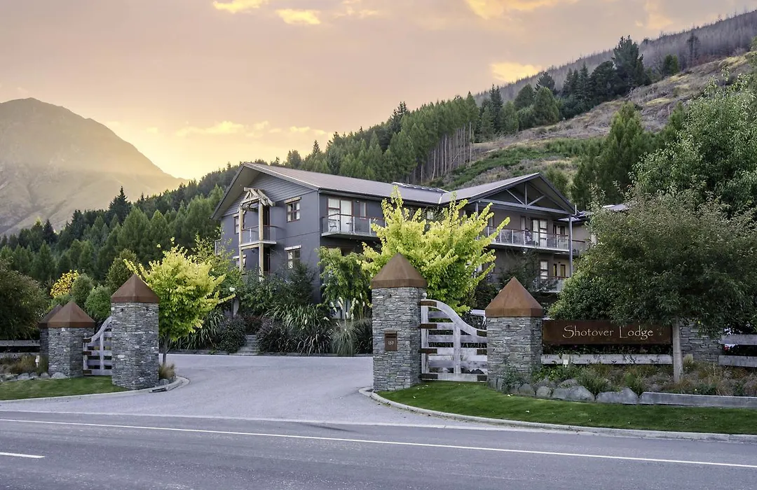 Shotover Lodge-1