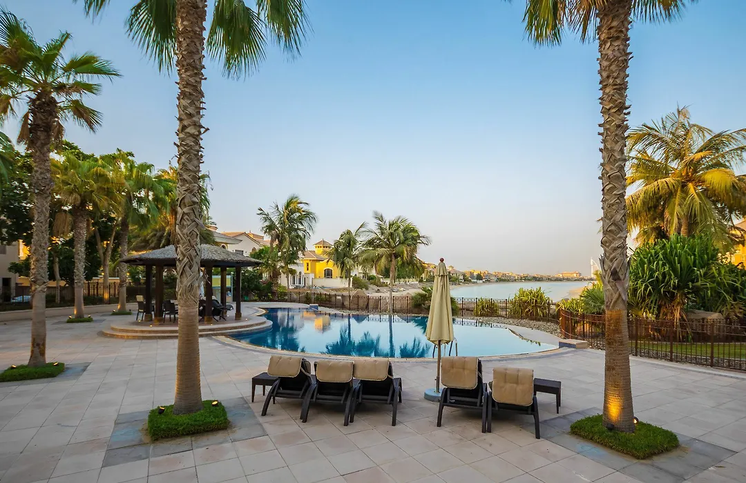 Yanjoon Holiday Homes - Palm Jumeirah Frond A Villas-1