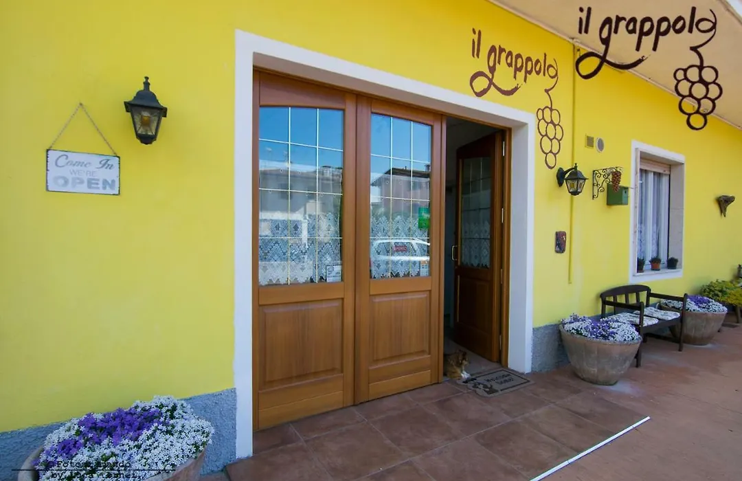 B&B Il Grappolo Foresteria Lombarda-1