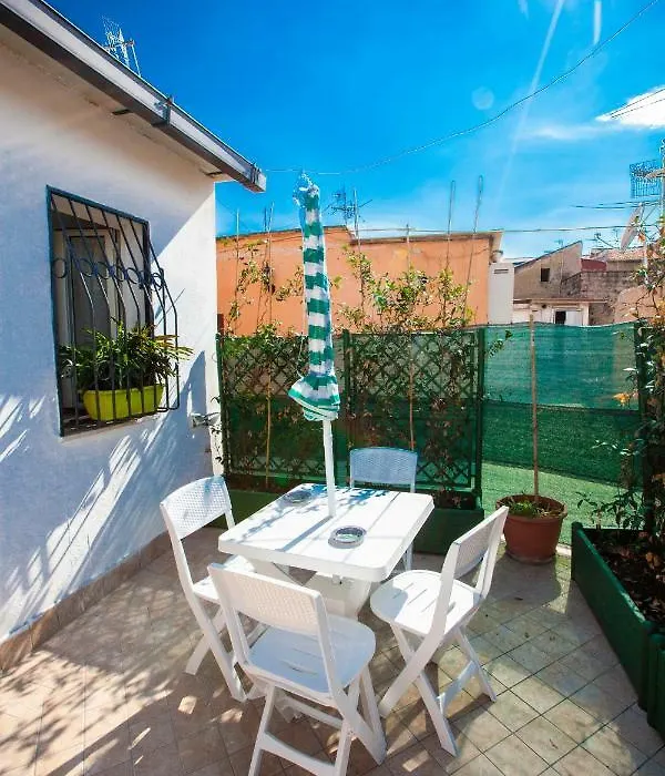 Terrazza Del Santo 2,0 - La Terrazza Nel Cuore Di Napoli-1