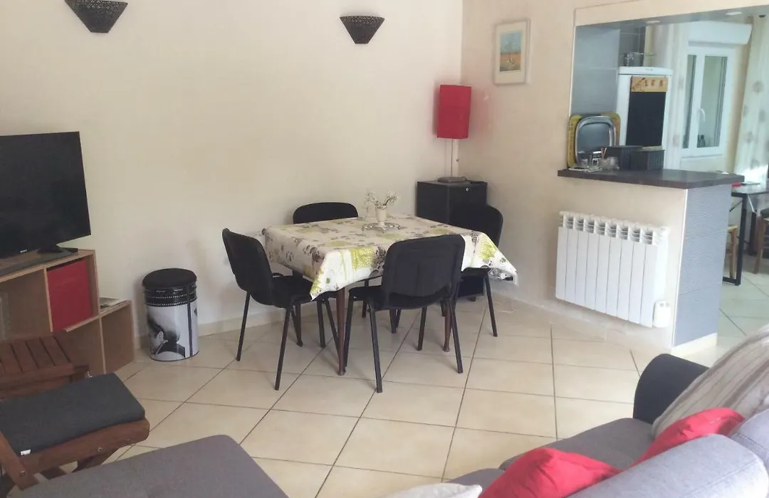 Maison T2 Plain Pied Mer Et Commodites A Pied-1