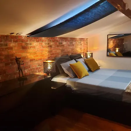 Room With Private Wc With Free Parking-2