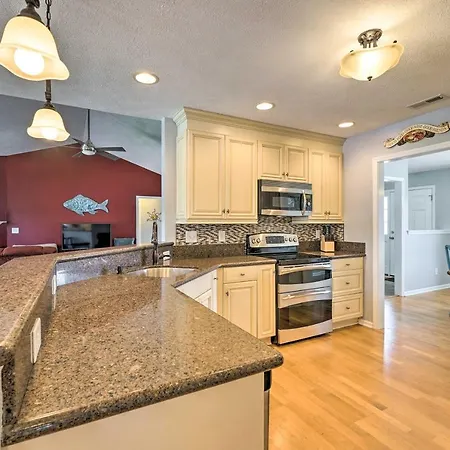 Modern Corporate Retreat By Downtown And Beach!-3