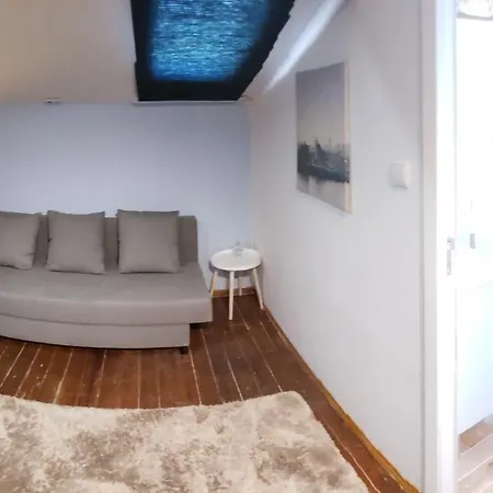 Room With Private Wc With Free Parking-3