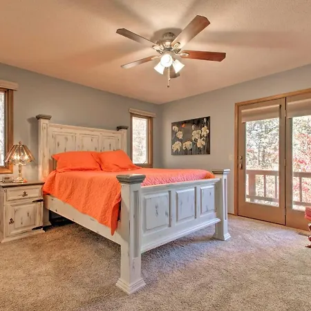 Spacious Getaway With Game Room And Norfork Lake View!-3