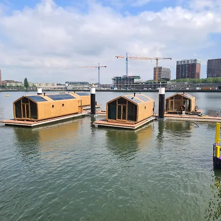 Wikkelboat Nr1 at Floating Rotterdam Rijnhaven Villa-2