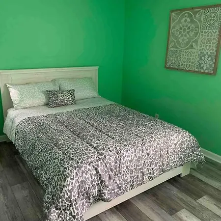 Remodeled House Minutes To Falls Attractions-2