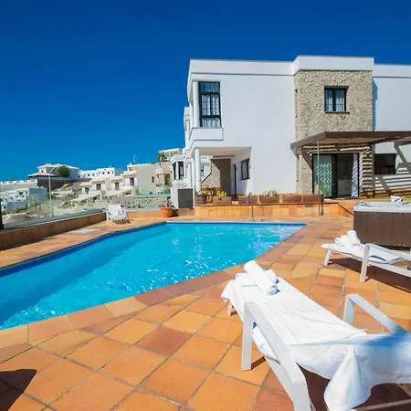 Villa Amadores n2-3