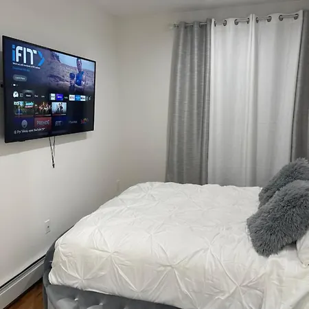 Luxury Apartments Ny 4 Bedrooms 3 Bathroom Free Parking-3