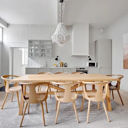 Sanders Secret - Pleasant Three-Bedroom Townhouse Near Main Attractions-3
