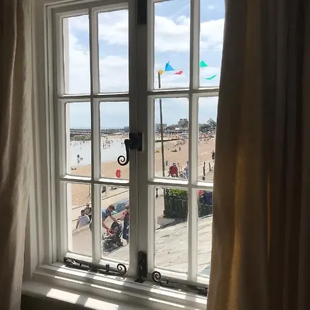 Dolphin Cottage Lyme Regis-3